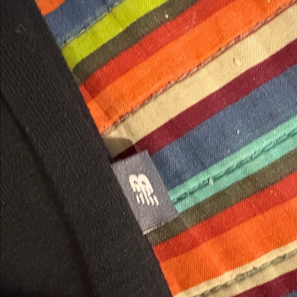 Sale New Balance Men's Black Sweater with Gold Logo large fast shipping - Picture 6 of 11